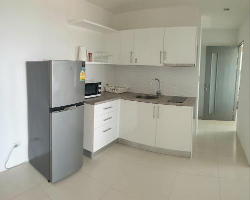 Η κουζίνα ή μικρή κουζίνα στο Grandblue condominium Room 606