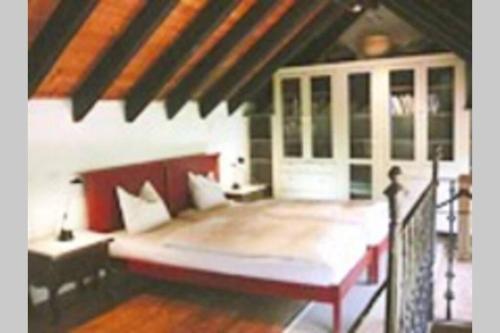 1 dormitorio con 1 cama grande en una habitación en Casa Avocado, en Valle Gran Rey