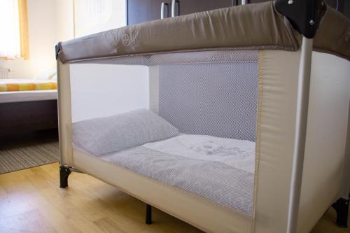 Postel nebo postele na pokoji v ubytování Guest House Mlada lipa