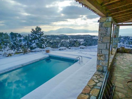 Πισίνα στο ή κοντά στο villa fairytale