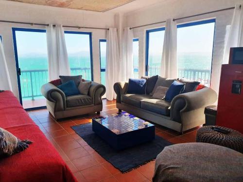Χώρος καθιστικού στο Raaswater Langebaan Self Catering