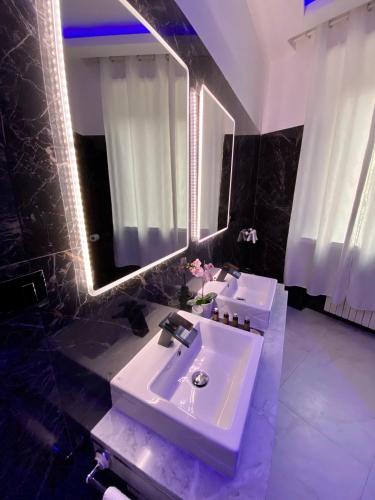 Galería fotográfica de Escape Luxury Suite - CA Domus Collection en Roma