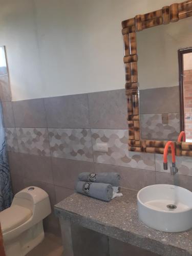 Un baño de The Weekend Hostal