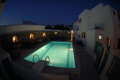 Afbeelding uit fotogalerij van Yanna Luxury Suites (Asteri Suites) in Ornos