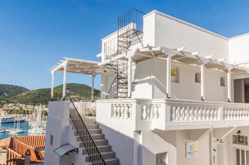 Gallery image of Gigi Rooms in Poros