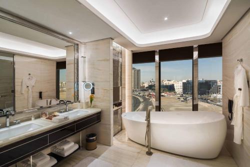 A bathroom at Narcissus Al Hamra Hotel Jeddah