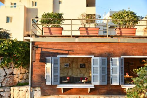 Gallery image of VU'Z Hotel in Jbeil