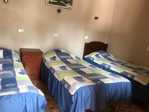 Una cama o camas en una habitación de Jo´s Place