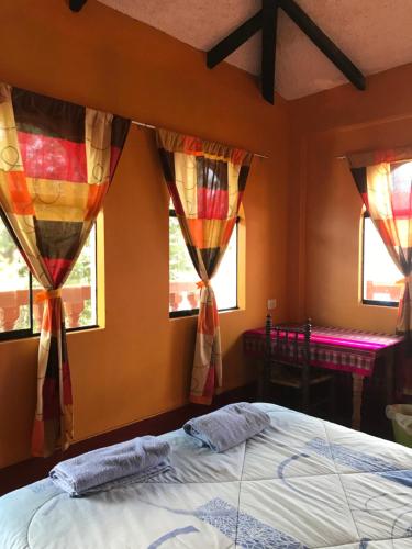 Una cama o camas en una habitación de Jo´s Place