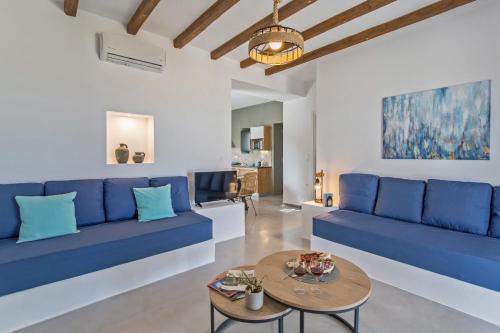 Area tempat duduk di Vastblue of Paros