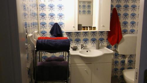 A bathroom at Central Location