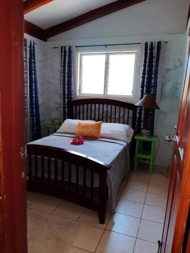 Postel nebo postele na pokoji v ubytování Dolphin Bay Hideaway
