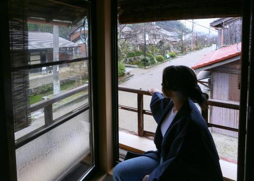ゲストハウス居醒庵にあるバルコニーまたはテラス