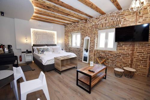 Murofinto Homes