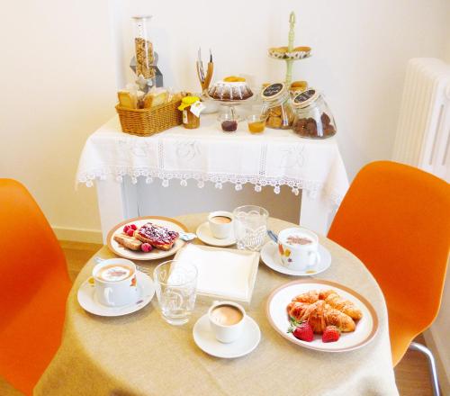 Jedlo v ubytovaní bed & breakfast alebo blízkom okolí