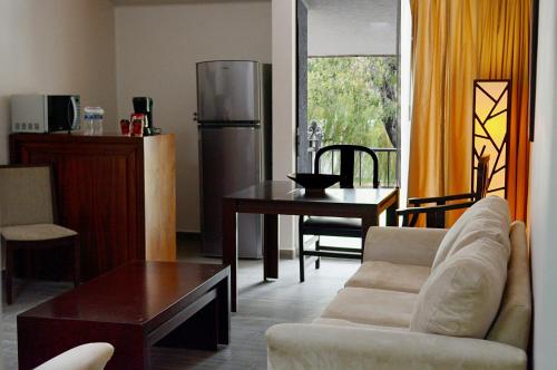Ruang duduk di Gran Hotel Las Fuentes