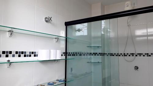 Ett badrum på Hart Aparthotel Ltda