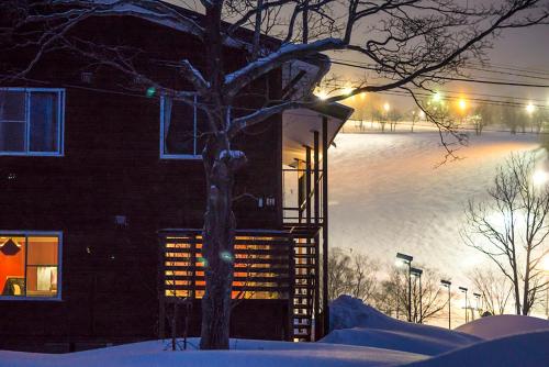 L'établissement Annupuri Mountain View Lodge en hiver