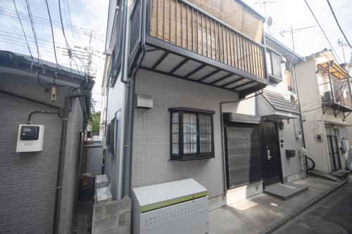 Jomira & Jony House