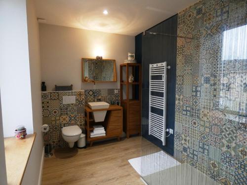 Koupelna v ubytování Le Clos De Quintaine Chambres d'Hôtes
