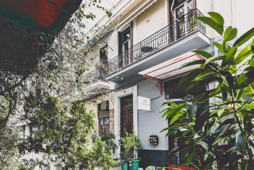 Neoclassical Apartment near Acropolis - LivingStone Crystal