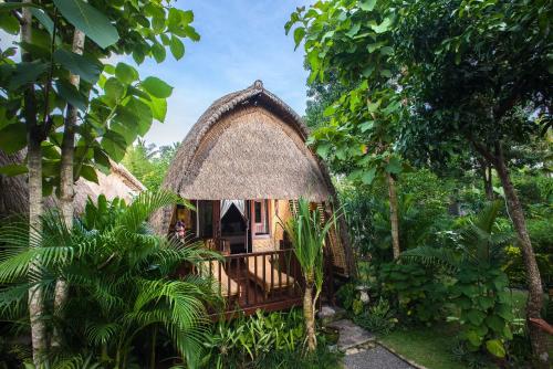 Gallery image of Alam Nusa Bungalow Huts & Spa in Nusa Lembongan