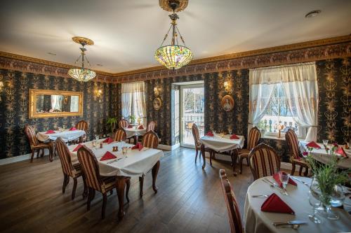 Reštaurácia alebo iné gastronomické zariadenie v ubytovaní Rezydencja Grawert Boutique & Spa