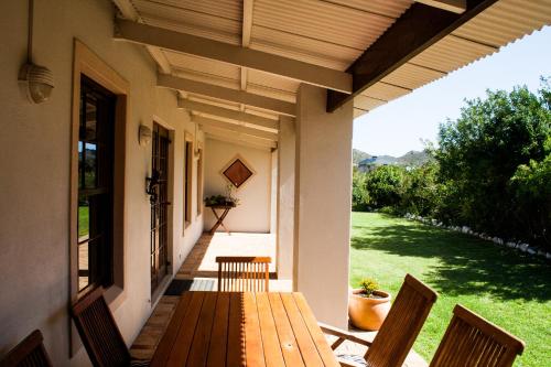 Κήπος έξω από το Hilton House