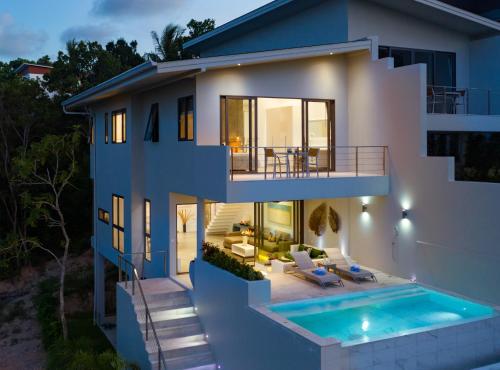 Villa Casa Bella - Private-Pool, Luxury Villa near Bangrak Beach 내부 또는 인근 수영장