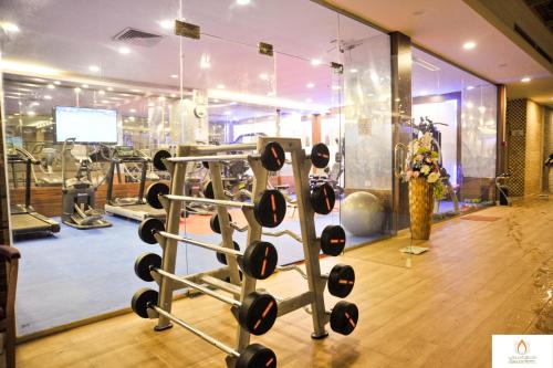 Das Fitnesscenter und/oder die Fitnesseinrichtungen in der Unterkunft Al Maali Hotel Jazan