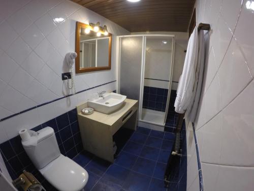 Phòng tắm tại Hostal del Senglar