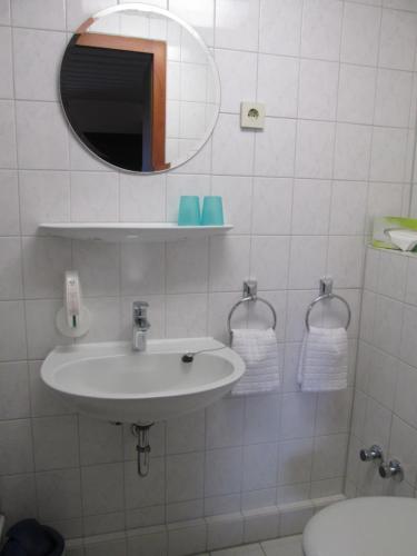 A bathroom at Hotel Skandinavia