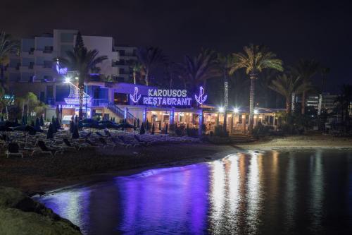 Karousos Beach Rooms