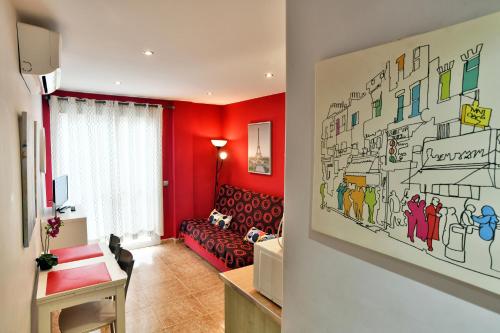 Gallery image of Apartamentos El Cenachero in Málaga