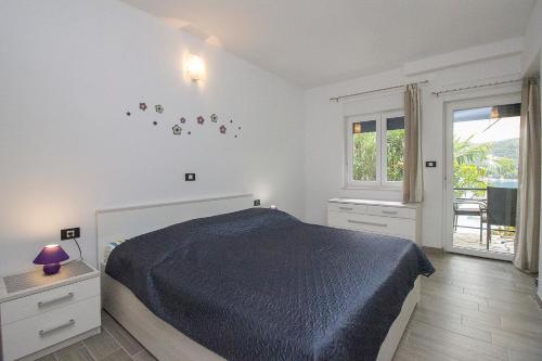 Katil atau katil-katil dalam bilik di Modern 2 BDR & 2 Bathroom app with sea view, 077