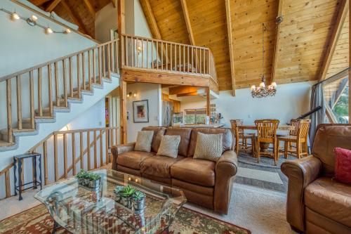 Private Hilltop Retreat – Photos 3