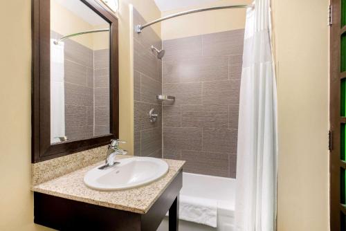 Gallery image of La Quinta by Wyndham Oshawa in Oshawa