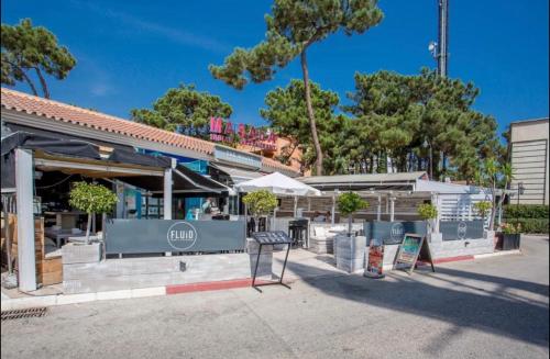 Luxury beach side apartment in Marbella Playa