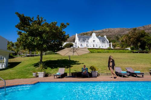 The swimming pool at or close to Stillness Manor Estate & Spa