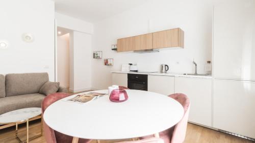 A kitchen or kitchenette at Italianway - Brianza 28