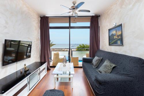 Apartamento en Playa las Vistas con aire acondicionado