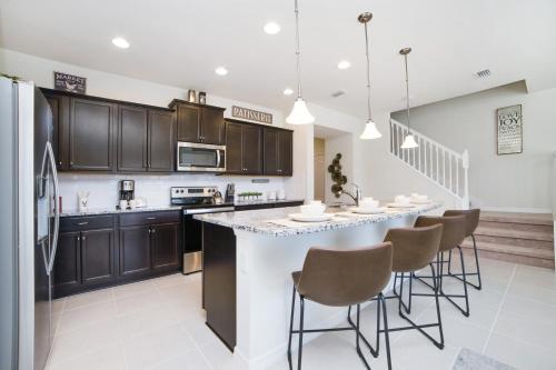 Townhome Splash Pool BBQ FREE Water Park photo 10