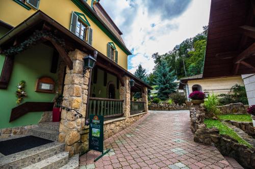 Budova, kde se hotel nachází