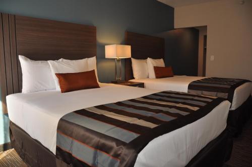 Grand Hotel Kissimmee at Celebration - Shuttle to Theme Parks Image