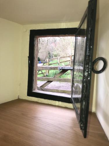 Φωτογραφία από το άλμπουμ του Gatekeepers Lodge, Dyrham Park - Private & Self Contained, deluxe accommodation, 15 mins from Bath σε Dyrham