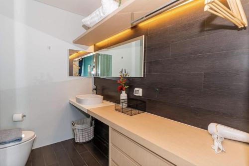 ห้องน้ำของ Veranda Residence by GoldStar Group