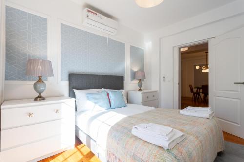 FLH São Bento Apartment with Balcony