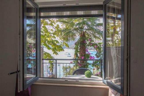 Balkoni atau teres di Studio app 100m from the sea, 077