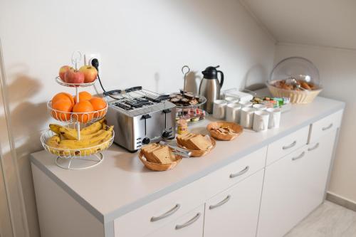 Opcions d'esmorzar disponibles a Garni Hotel Mediteraneo