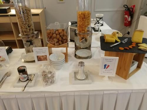 Φαγητό σε αυτό το ξενοδοχείο ή κάπου εκεί κοντά